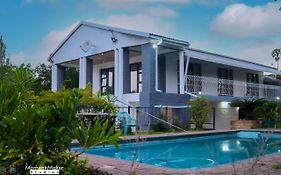 Falcon Lodge